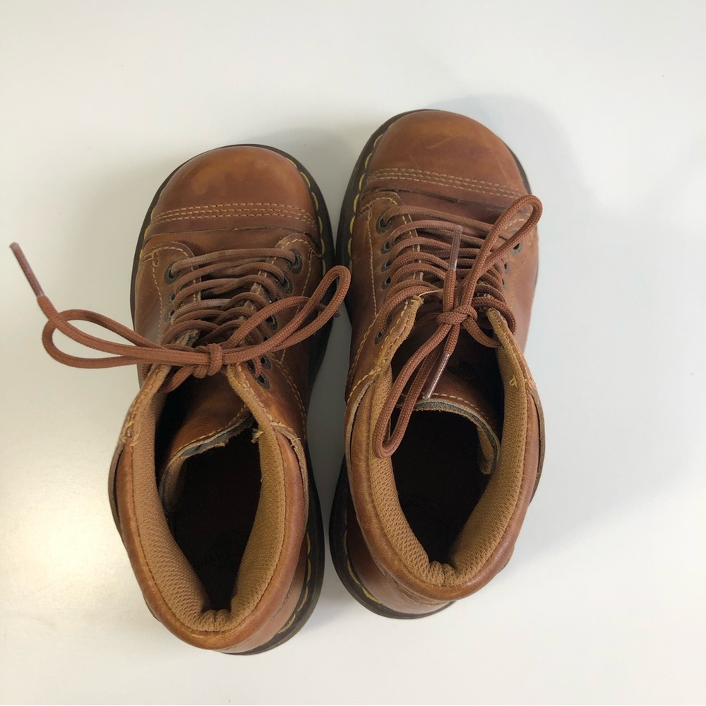 Dr. Martens Vintage Yolanda Leather Lace-Up Ankle Boots - Picture 6 of 14